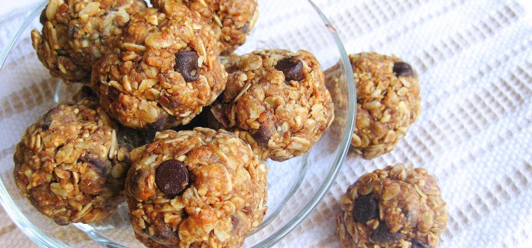 Toasted Oat Peanut Butter Chocolate Chip Balls